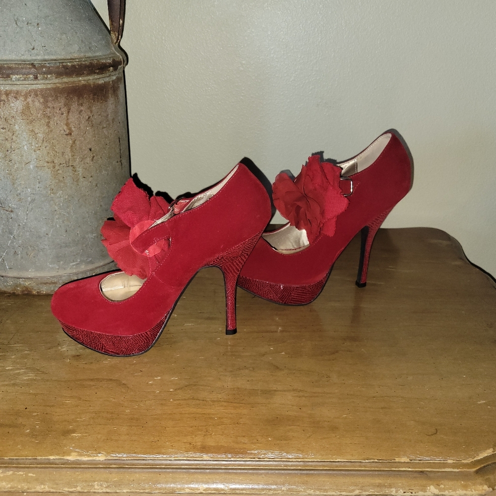 Qupid Womens Red Stilletto Pumps Sz 9